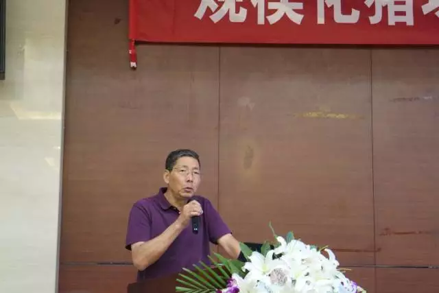 001四川省畜牧業(yè)協(xié)會會長刁運(yùn)華.png